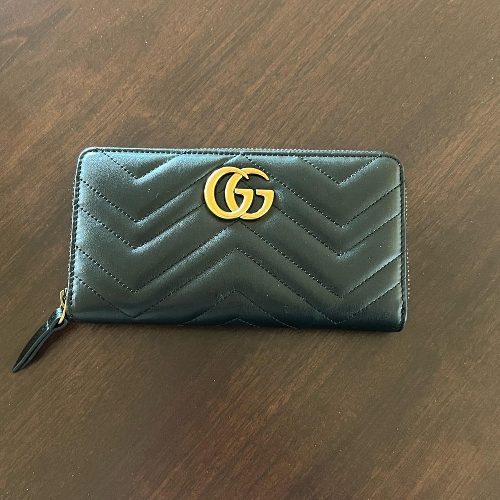 Authentic! Gucci Black Leather GG Marmont Zip Around Wallet. New. - Picture 2 of 13